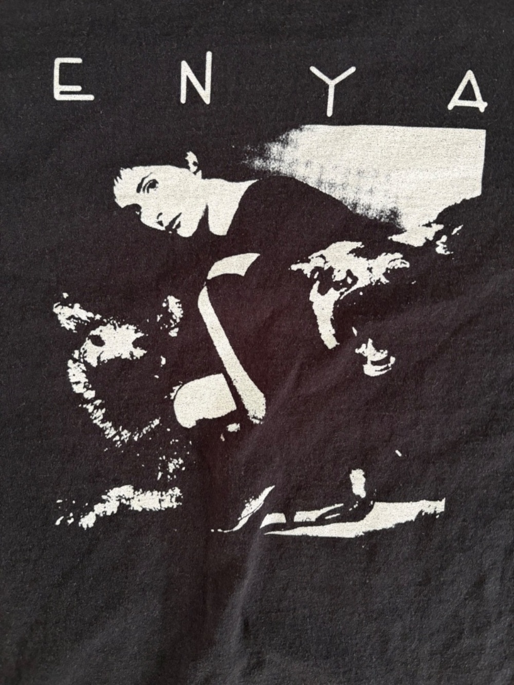 Enya Night Channels Black 100% Cotton T-Shirt Unisex L